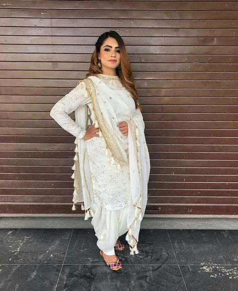 Pinterest: @pawank90 Trendy Salwar Suit Designs, Dimapur Nagaland, Patiyala Suits, Punjabi Dress Design, Patiala Dress, White Kurti, Patiyala Dress, Patiala Suit Designs, Take Time For Yourself