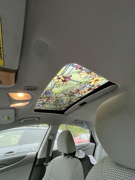 Car Interior Diy, Car Deco, Cool Car Accessories, Girly Car, Cute Car Accessories, Room Deco, Pretty Cars, Car Interior Decor, Stained Glass Window