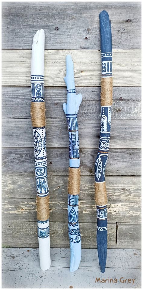 Painted Sticks Diy, Toilet Room Decor, Driftwood Art Diy, Small Bathroom Ideas Modern, Stick Art, Fish Crafts, Tiny Bathrooms, Driftwood Crafts, Feather Crafts