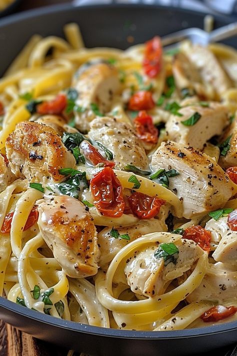 Creamy Tuscan Chicken Pasta, Italian Chicken Pasta Recipes, Bruschetta Chicken Pasta, Italian Chicken Pasta, Creamy Tuscan Chicken, Creamy Italian Chicken, Tuscan Chicken Pasta, Bruschetta Toppings, Chicken Breast Cutlet