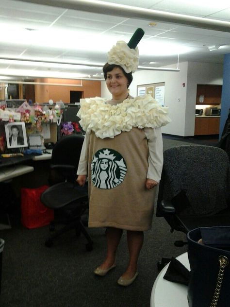 My version of Starbucks Starbucks Costume Diy, Halloween Costume Hacks, Starbucks Halloween Costume, Easy Adult Halloween Costumes, Starbucks Costume, Coffee Festival, Makeup 40, Halloween Costumes To Make, Star Bucks