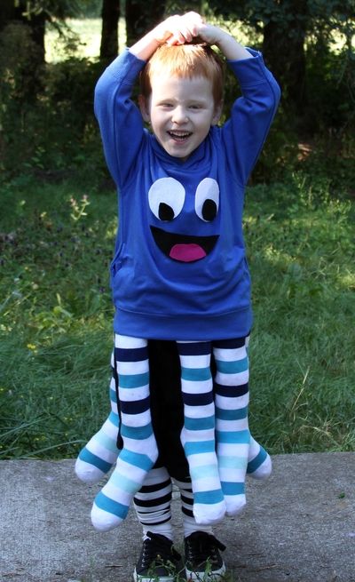 costume-octopus Sew Octopus, Octopus Halloween, Tree Halloween Costume, Diy Octopus, Octopus Costume, Cheap Halloween Costumes, Halloween Clothes, Homemade Costume, Homemade Halloween Costumes