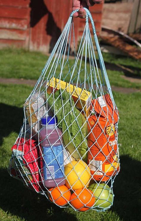 Diy Net Bags, Tas Macrame, Fishing Bag, Fruit Picking, Packing Clothes, Fish In A Bag, Net Bag, String Bag, Craft Bags