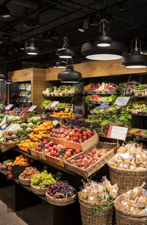 Zero Waste Grocery Store, Vegetables Shop, Fresh Food Market, Fruit And Veg Shop, Foods For Abs, Grocery Market, Grocery Store Design, Vegetable Shop, Organic Market