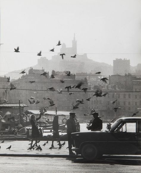 Photo by Willy Ronis, Marseille, 1963. Willy Ronis, Romantic Paris, Night Pictures, Bnw Photography, French Photographers, Urban Life, Black And White Photographs, Old Pictures, Nature Pictures