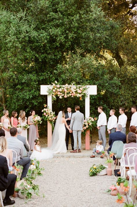 Bridal Party Standing Ceremony, Large Bridal Party Ceremony, Wedding Ceremony Standing, Standing Ceremony, Processional Order, Large Bridal Parties, Party Seating, Party Stand, Bridesmaids Photos