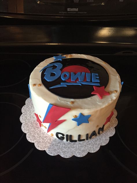 Bowie cake Band Cake Ideas, David Bowie Cake, Queen Band Cake, Bowie Birthday, David Bowie Birthday, Music Cakes, David Bowie Art, 50th Cake, Pretty Birthday Cakes