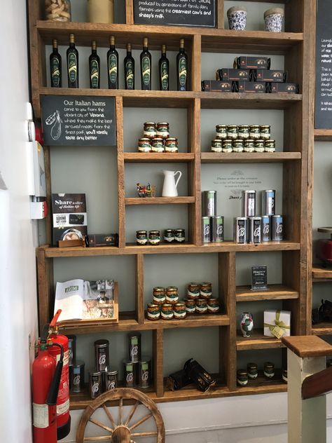 Restaurant Retail Display, Business Shelves Display Ideas, Merchandise Wall Display Ideas, Retail Coffee Display, Shop Fittings Ideas Retail, Country Store Ideas, Retail Shelving Ideas, Small Gift Shop Interiors, Retail Wall Displays