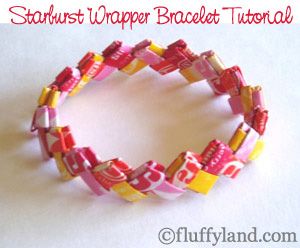 Turn colorful candy wrappers into fun, funky jewelry! This is a really fun project for preteens too! Starburst Bracelet, Eco Jewelry, Paper Chains, Geek Life, Candy Wrappers, Sewing Blogs, Colorful Candy, Funky Jewelry, Sleeve Tattoo