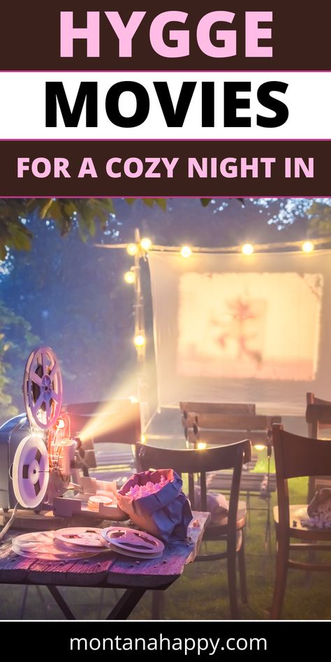 Backyard movie with projector on table with chairs Hygge Movies, Hygge Summer, Hygge House, Hygge Ideas, Hygge Inspiration, Hygge Living, Cozy Life, Movie To Watch, Hygge Life