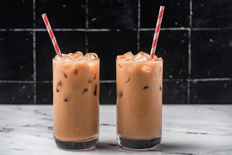 Hong Kong Milk Tea Recipe, Iced Milk Tea, Hong Kong Milk Tea, Iced Milk, Milk Tea Recipe, Thai Iced Coffee, Milk Tea Recipes, Ice Milk, Clam Recipes