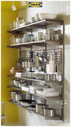 Kitchen Storage Ideas Diy, Dapur Ikea, Industrial Decor Kitchen, Commercial Kitchen Design, Restaurant Kitchen Design, Kitchen Wall Storage, Bar Restaurant Design, Storage Ideas Diy, Storage Room Organization