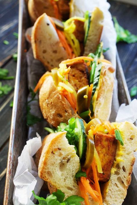 Macrobiotic Breakfast, Vietnamese Tofu, Vegan Picnic Food, Tofu Banh Mi, Vietnamese Vegetarian, Vegan Vietnamese, Recipe Tofu, Macrobiotic Recipes, Vegan Picnic