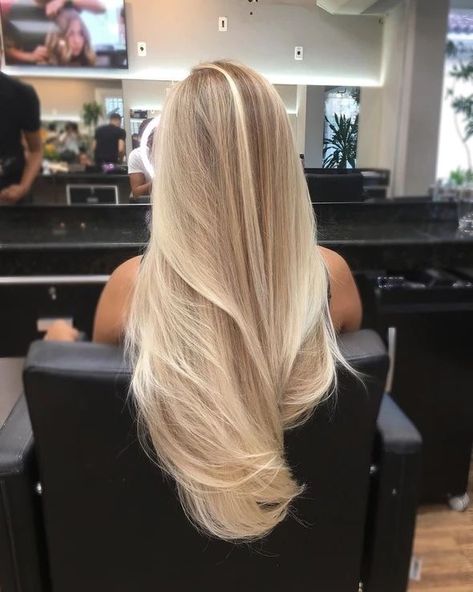 Blonde Frontal, Toner For Blonde Hair, Champagne Blonde Hair, Wigs Blonde, Frontal Hair, Shampoo For Gray Hair, Wigs Black, Straight Weave, Summer Blonde Hair