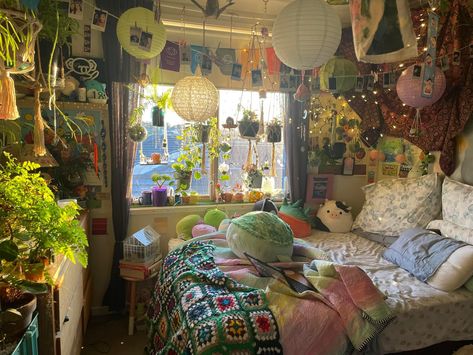 Creative Room Ideas, Creative Room, Hippy Room, Chill Room, Room Redesign, Indie Room, Cute Bedroom Decor, Cute Room Ideas, Cozy Room Decor