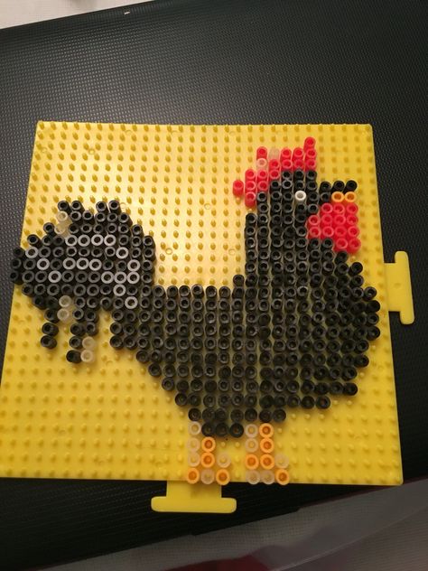 Roaster Peeler Bead Chicken, Chicken Perler Bead Patterns, Perler Magnets, Perler Animals, Red Kitchen Ideas, Star Wars Valentines, Cross Stitch Sampler Patterns, Beads Perler, Perler Crafts