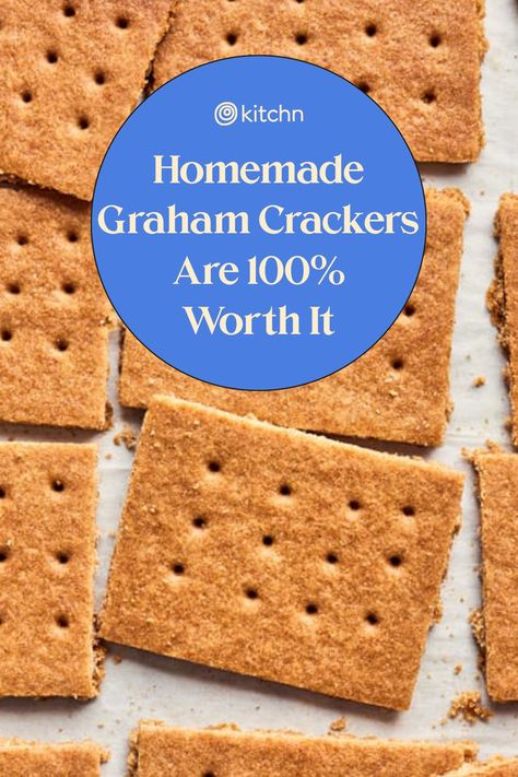 Homemade Snack Crackers, Graham Crackers Recipe, Graham Cracker Recipe, Homemade Graham Cracker, Gram Crackers, Graham Cracker Recipes, Healthy Crackers, Crackers Recipe, Homemade Graham Crackers