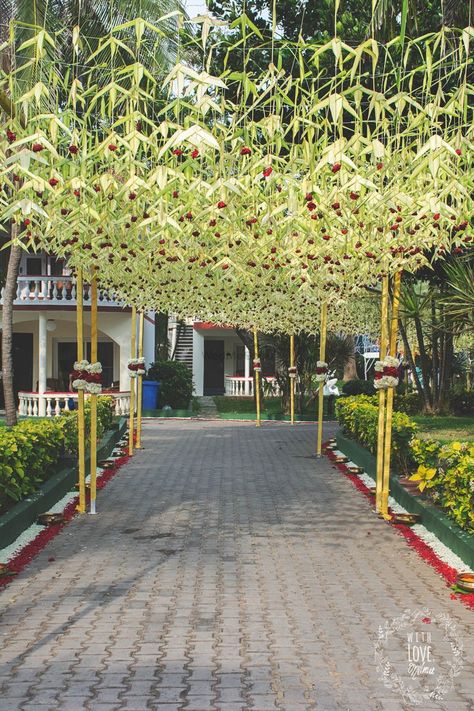 Simple Stage Decorations, Home Flower Decor, Wedding Ambiance, Destination Wedding Decor, Wedding Entrance Decor, Simple Wedding Decorations, Mandap Decor, Desi Wedding Decor, Marriage Decoration