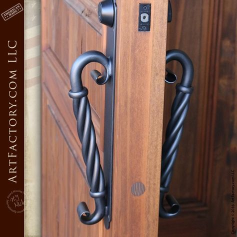 Modern Steel Gate Design, Wrought Iron Beds, Steel Gate Design, Gate Handles, Wrought Iron Decor, Bedroom Door Design, Barn Door Handles, House Gate Design, Iron Hardware