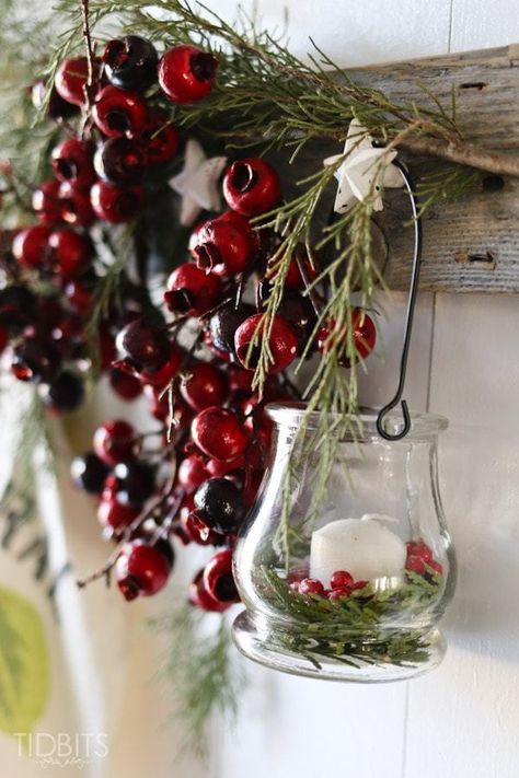 Dreamy Cottage, Christmas Entry, Cottage Decorating, Simple Farmhouse, All Things, Natural Christmas Decor, Home Cottage, Christmas Cottage, Cottage Christmas