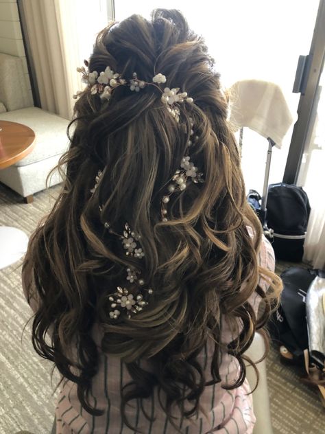 Wedding Hairstyles For Long Hair Flowers, Long Hairstyles With Flowers, Hair Down With Accessories, Enchanted Forest Theme Hairstyle, Enchanted Hairstyles For Prom, Ball Gown Hairstyle, Wedding Curly Hair Down, Wedding Hairstyles Fairytale, Fairy Princess Wedding Hair