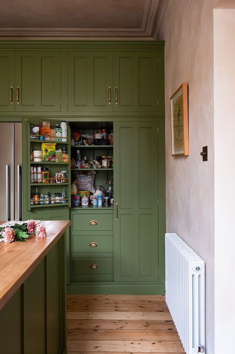 Classic English Kitchen, Lime Wash Walls, Classic Cabinets, Devol Kitchens, London Kitchen, English Kitchens, Emily Henderson, Green Cabinets, Victorian Terrace