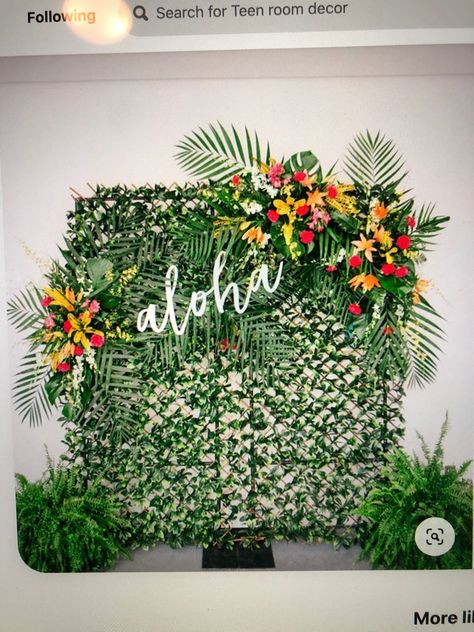 Hawaiian Picture Backdrop, Hawaii Backdrop Photo Booths, Tropical Back Drop Ideas, Tropical Flower Photo Backdrop, Hawaii Party Backdrop, Backdrop Tropical Theme, Tropical Photobooth Ideas, Aloha Party Backdrop, Beach Party Photo Backdrop