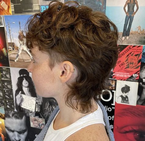 Mullite Haircut, Female Mullet Short Curly, Short Shag With Shaved Sides, Curly Shaved Sides Mullet, Mohawk Haircut Women, Back Of Mullet, Mullet Fade Women, Mullet From The Back, Mullet For Short Hair