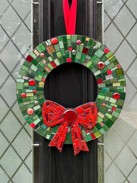 Mosaic Christmas Wreath - Etsy Mosaic Wreaths, Mosaic Gift Ideas, Christmas Mosaic Ideas, Mosaic Christmas Wreath, Mosaic Christmas Wreaths, Mosaic Christmas Ideas, Mosaic Wreath, Mosaic Frames Ideas, Christmas Tree Mosaic