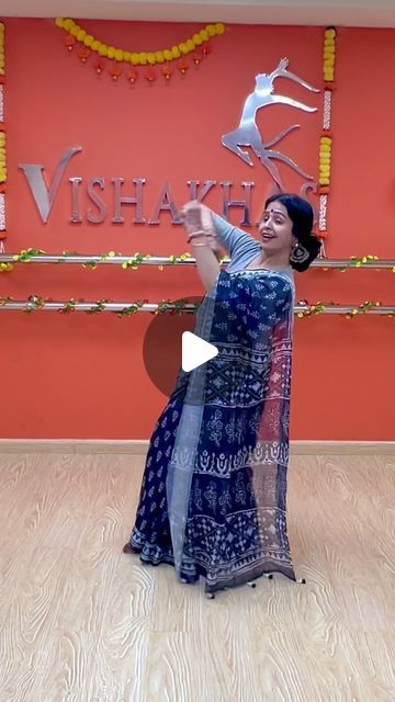 Reduce Belly Fat Workout, Easy Dance, Simple Dance, Belly Dance Dress, Wedding Dance Video, New Saree Designs, Basic Embroidery, Devotional Reading, Quilt Square