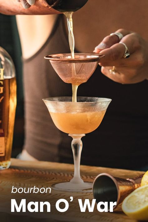 Bourbon Martini Recipes, Drinks Made With Bourbon, Creative Whiskey Cocktails, Bourbon Lemonade Cocktail, Bourbon And Lemonade Cocktail, Whiskey Based Cocktails, Sweet Vermouth Cocktails, Whisky Lemon Cocktail, Bourbon Drinks