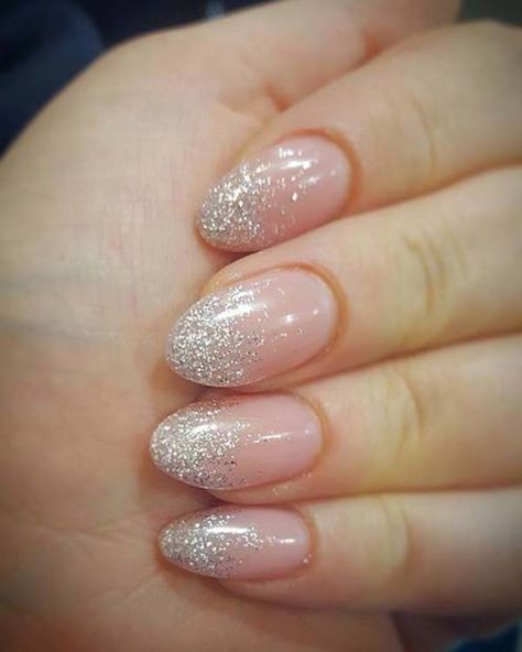 Fancy Glitter Nails, Silver Sparkle Ombre Nails, Nye Nails Sparkle, Silver Ombre Nails, Silver Sparkly Nails, Matte Make Up, Nye Nails, Unghie Sfumate, Nails Yellow