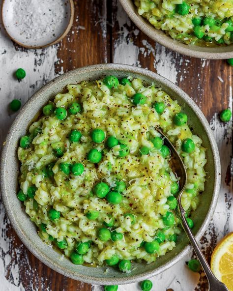 Pea, Leek & Lemon Risotto – Happy Skin Kitchen Lemon Pea Risotto, Leek And Pea Risotto, Green Peas Pasta, Happy Skin Kitchen, Pea Risotto Recipes, Risotto Peas, Risotto Pesto, Risotto With Peas, Leeks Recipe