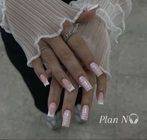 White Nails French Tip, White Nails French, Short White Nails, Rounded Acrylic Nails, Nails French Tip, French Pink, Hard Nails, White French Tip, French Tip Acrylic Nails