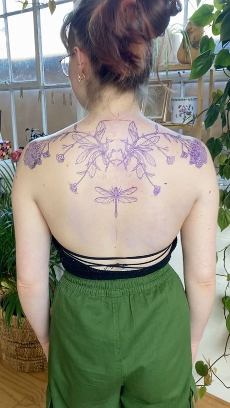 Nature Themed Back Tattoo, Jewelweed Tattoo, Cool Floral Tattoos, Floral Back Tattoos For Women, Back Tattoo Composition, Earthy Back Tattoos, Back Tattoo With Flowers, Garden Back Tattoo, Hot Back Tattoos