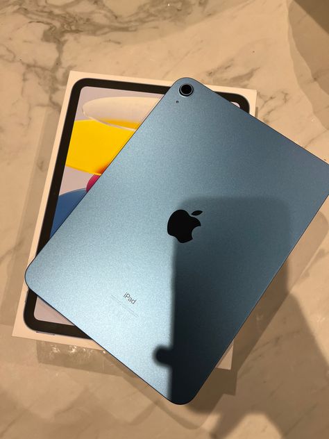 Blue Ipad 10th Gen, Ipad 10th Generation Blue, Ipad 10gen, Blue Ipad Aesthetic, Ipad 2024, Ipad Blue, Apple Gadgets Iphone, Ipad Picture, Ipad 2022