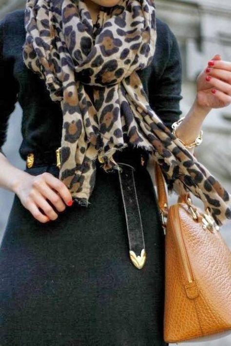 Favorite Pinterest "PINS"-Winter Fashion Silk Scarf Outfit, Cute And Comfy Outfits, Senior Fashion, Autumn Street, Fashion Walk, Mood Style, Parisian Chic Style, Animal Print Scarf, Scarf Outfit