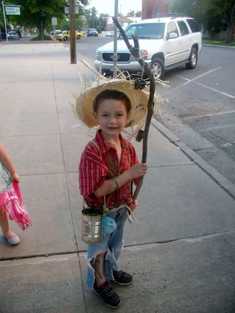 Huck Finn costume                                                                                                                                                                                 More Finn Costume, Storybook Costumes, Huck Finn, Character Dress Up, Pirate Princess, World Book Day Costumes, Book Day Costumes, Huckleberry Finn, Book Week Costume