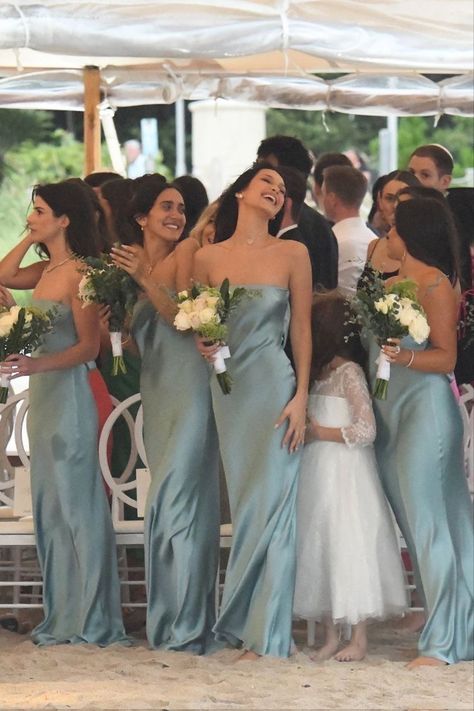 Maid Of Honor Beach Dress, Bridesmaid Dresses Italy, Dresses Couture Candy, Bridesmaid Dresses 2023, Bridesmaid Dresses 2024, Maid Of Honor Dresses, Dresses Couture, White Veil, Maid Of Honour Dresses