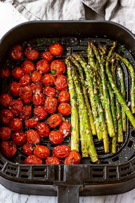 Airfryer Asparagus Recipes, Asparagus Air Fryer Recipes, Airfryer Asparagus, Asparagus Recipes Air Fryer, Tomato And Asparagus Recipes, Asparagus And Tomato Recipes, Air Fryer Tomatoes, Air Fryer Asparagus Recipes, Air Fryer Cherry Tomatoes