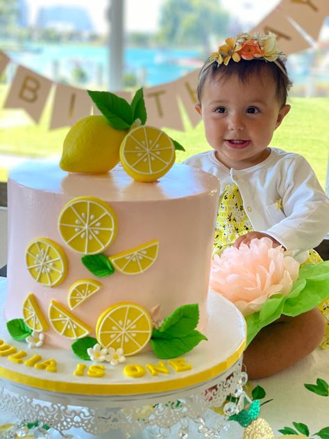 Lemon Birthday Backdrop, Lemon First Birthday Outfit, Lemon Bday Party, Yellow Theme 1st Birthday Party, First Birthday Party Lunch Ideas, Lemon 2nd Birthday Theme, 1st Birthday Lemon Theme Cake, Lemon Themed Smash Cake, Lemon Themed First Birthday Cake