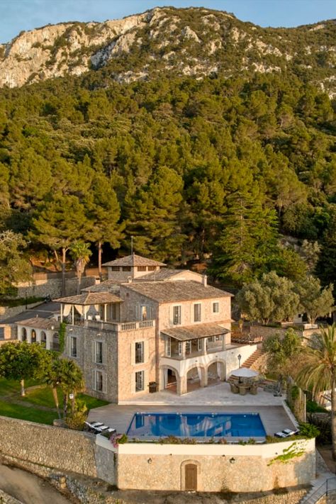 This historic Spanish estate won't guarantee that you get into heaven—but it can't hurt! Located on the island of Mallorca, the coastal mountain retreat, which is on the market for $15 million, includes a bedroom in the remains of an ancient chapel. Mallorca Villa, Spanish Estate, Spanish Mansion, Mountain Villa, Spanish Villa, Mountain Retreat, Dream Living, Mansion, Dream Life