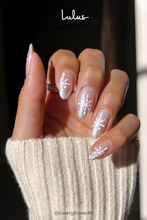 Christmas Snowflakes Nails, Do It Yourself Nails, Snowflake Nail Design, Snow Nails, December Nails, Snowflake Nail Art, January Nails, Cute Nail Art Designs, Snowflake Nails