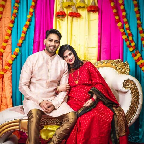 Godh Bharai - How to Have a Virtual Indian Baby Shower Baby Shower Pics Indian, Valakappu Photos, Baby Shower Poses Indian, Indian Baby Shower Photoshoot Ideas, Baby Shower Photography Poses Indian, Sreemantham Poses, Baby Shower Poses Couple, Seemantham Poses, Sreemantham Photoshoot