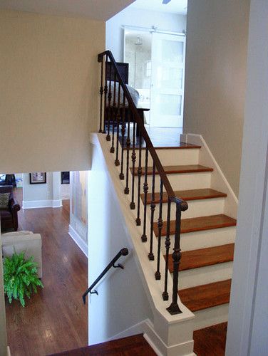 Modern Home Iron Railing Design, Pictures, Remodel, Decor and Ideas Iron Railing Design, Tri Level Remodel, Split Foyer Remodel, Tri Level House, Split Entry Remodel, Stairs Renovation, Split Foyer, Ranch Remodel, Stair Remodel