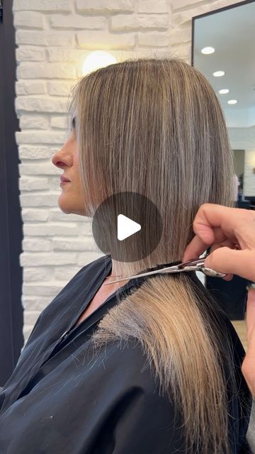 Chris Jones on Instagram: "Textured Bob✂️  Texturizing is nothing more than a subtle form of either layering or graduation. You’re still building shape and removing weight, you’re just doing it in a softer more manageable way.   Too many layers can be difficult for the client at home to style but they still want shape in their haircut. We like to call texturizing “shadow layers” because you get the shape without the hassle of layering.   Products used for styling - 6-in-1 Styler for texture and shine. Frizz Block for frizz protection and heat protection. Texturing Spray at the end for texture and volume. These products are all from @virtuelabs. Click the link in my bio to read more about them!   Cut with a 5.5” Paragon 2 from @arcscissors use code CHRISJONES15 to save some cash👌🏻  Styled Bob Haircut Back View, Haircut At Home, Cut Hair At Home, Razored Haircuts, Graduated Bob Haircuts, Haircut Images, Longer Pixie Haircut, Bridesmaid Hair Long, Textured Bob