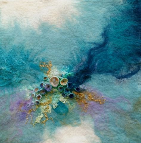 Art Fibres Textiles, Tovad Ull, Wall Aesthetic, Wet Felting Projects, Textiles Artwork, Textil Design, Felt Pictures, Aesthetic Wall Art, Wall Art Ideas