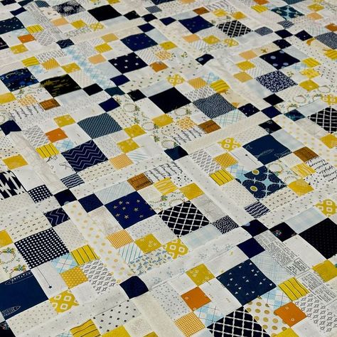 Tracy Hansen on Instagram: "Still debating to border or not… But otherwise, my Leaders and Enders quilt is done!  #leadersandenders @quiltville_bonnie" Leaders And Enders Quilts, Bonnie Hunter Quilts, Bonnie Hunter Scrap Quilts, Bonnie Hunter, Diy Quilt, Scrappy Quilts, Scrap Quilts, Color Combos, Quilt Blocks