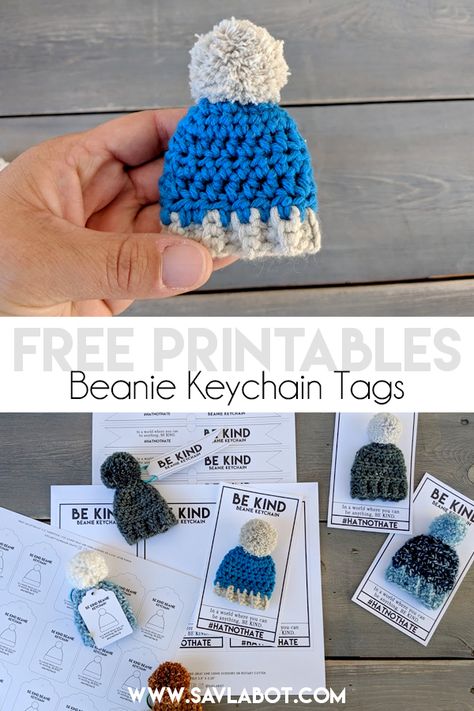 Crochet Mini Hat Keychain, Lapel Pins Diy, Keyring Craft, Mini Beanies, Crocheted Amigurumi, Crochet Keychains, Mini Hat, Crocheting Ideas, Duck Duck