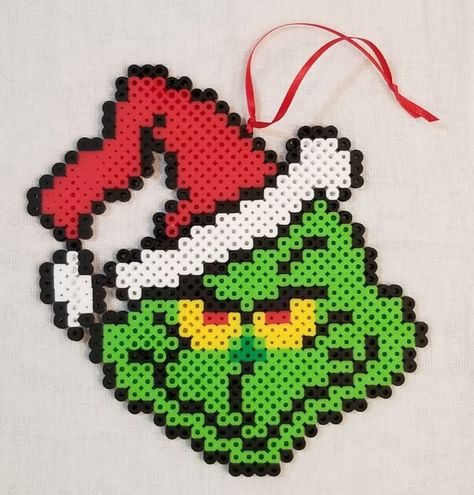 Hama Beads Projects, Grinch Pearl Beads, Perler Bead Patterns Grinch, Gingerbread Man Perler Beads, Grinch Fuse Beads, Perler Beads Grinch, Hulk Perler Bead Pattern, The Grinch Perler Beads, Grinch Perler Beads